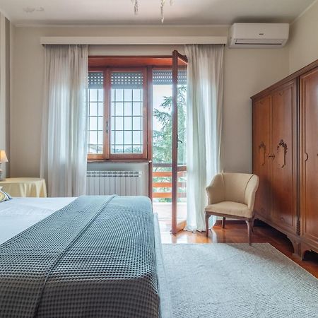 Spaziosa Villa Bifamiliare Campagnano Di Roma Exteriör bild