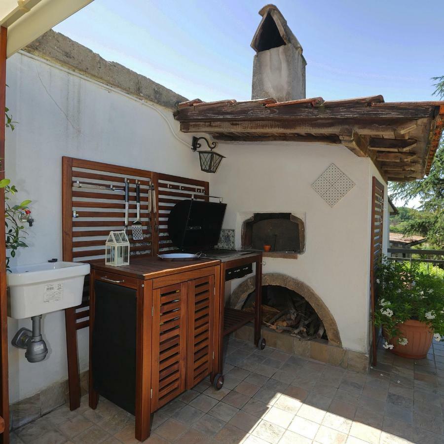 Spaziosa Villa Bifamiliare Campagnano Di Roma Exteriör bild